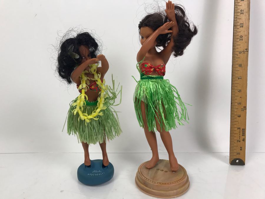 Pair Of Hawaiian Hula Girl Dolls [Photo 1]