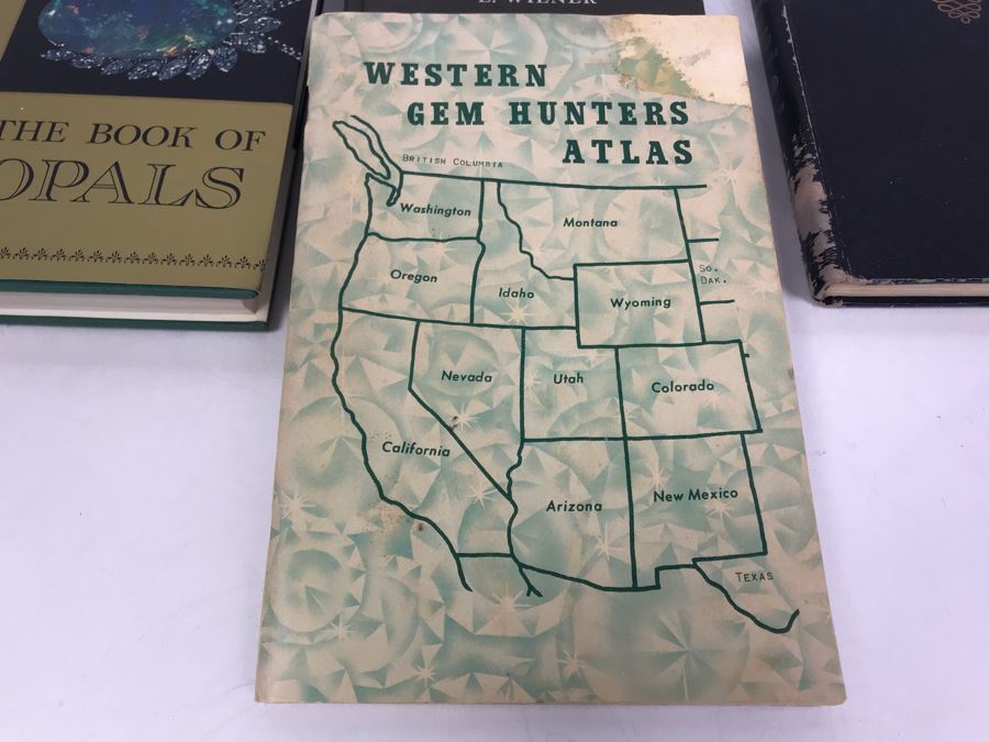 (4) Books: The Book Of Opals, Hand Made Jewelry, Western Gem Hunters Atlas And Jewelry Making For Fun And Profit [Photo 5]