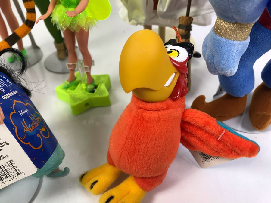 Collection Of Walt Disney Dolls From Aladdin, Cinderella, Peter Pan [Photo 4]