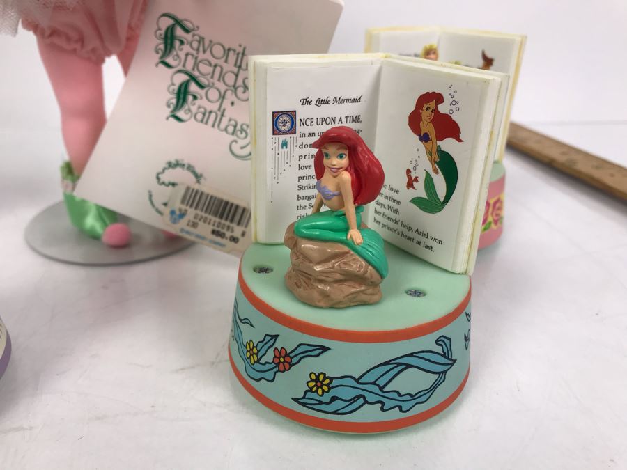 Vintage 1988 Robin Woods Tinkerbell Favorite Friends Of Fantasy Doll With $50 Disneyland Price Tag And (4) Vintage Schmid Disneyland Electronic Music Boxes: Cinderella, Snow White, Sleeping Beauty, The Little Mermaid [Photo 5]