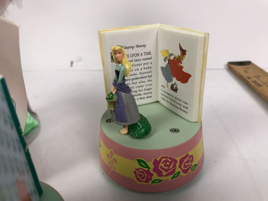 Vintage 1988 Robin Woods Tinkerbell Favorite Friends Of Fantasy Doll With $50 Disneyland Price Tag And (4) Vintage Schmid Disneyland Electronic Music Boxes: Cinderella, Snow White, Sleeping Beauty, The Little Mermaid [Photo 6]