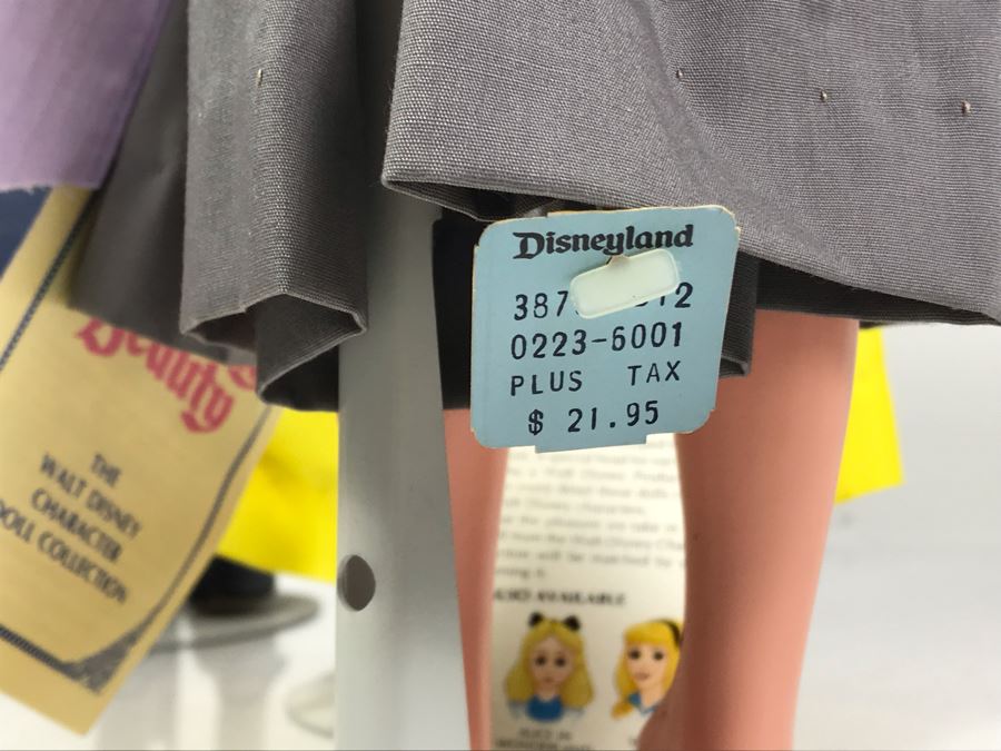 Various Vintage Dolls Including Walt Disney's Cinderella, Snow White, Sleeping Beauty, Alice In Wonderland Designed By Faith Wick For R. Dakin (Some With Original Disneyland Price Tags) [Photo 17]