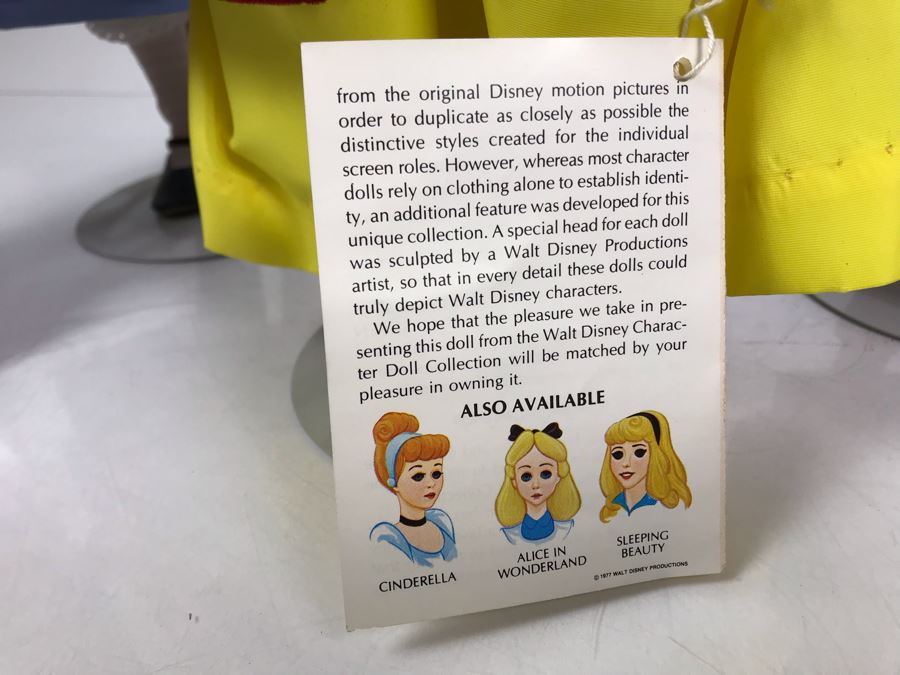 Various Vintage Dolls Including Walt Disney's Cinderella, Snow White, Sleeping Beauty, Alice In Wonderland Designed By Faith Wick For R. Dakin (Some With Original Disneyland Price Tags) [Photo 11]