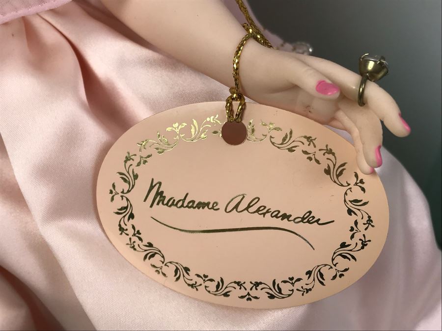 Large Madame Alexander Doll And Faith Wick For Elegante Dools By Dakin 19'H [Photo 4]