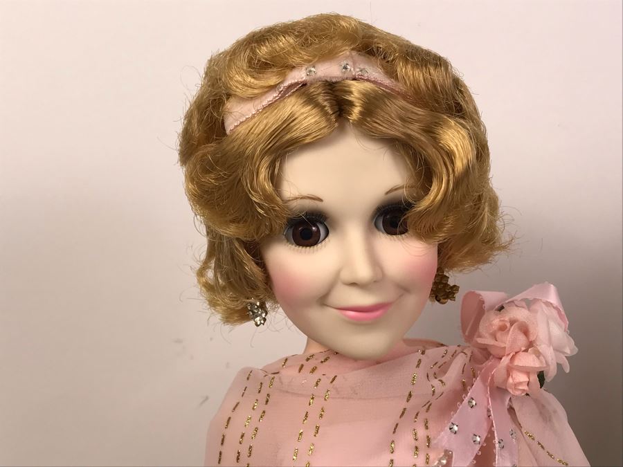 Large Madame Alexander Doll And Faith Wick For Elegante Dools By Dakin 19'H [Photo 3]