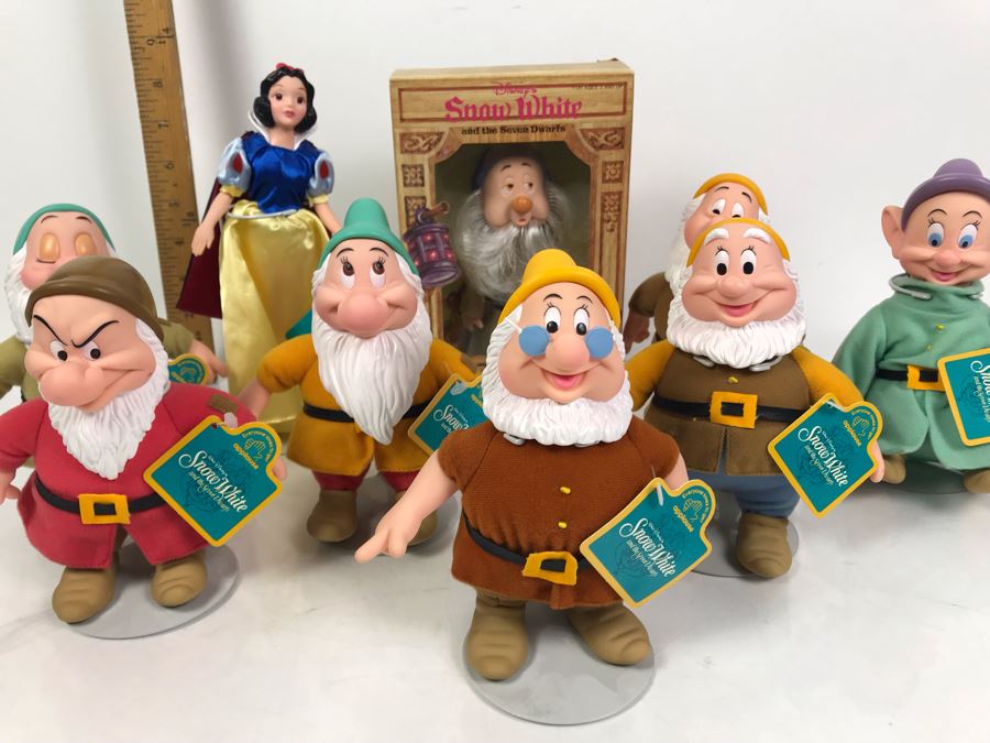 Vintage Disney Snow White And The Seven Dwarfs Dolls