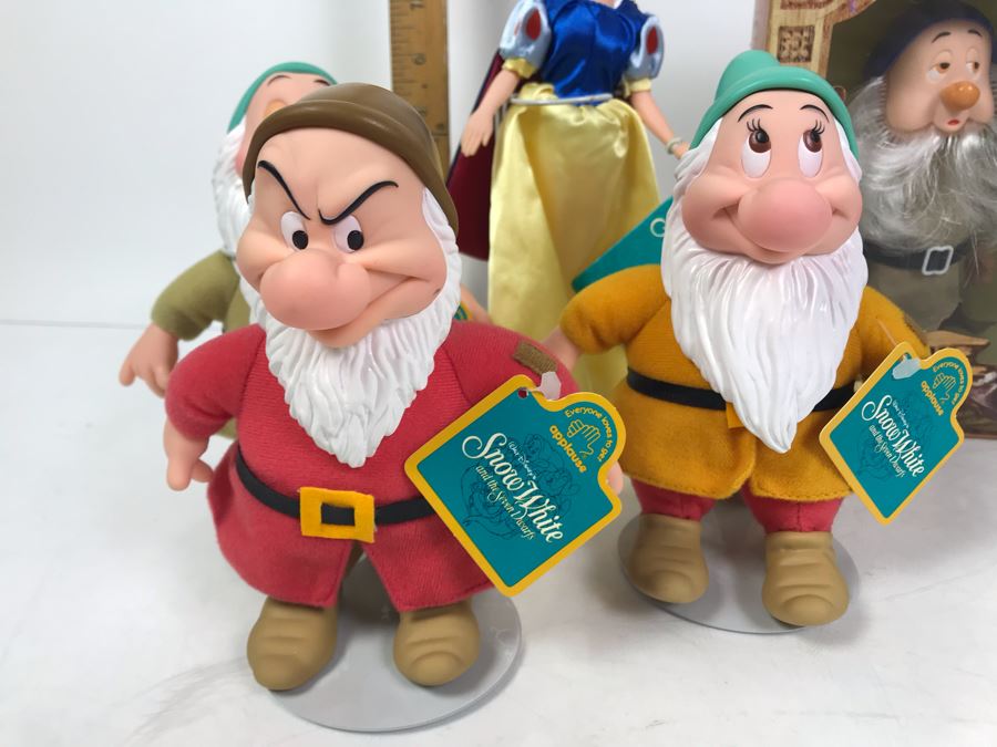 disney 7 dwarfs dolls