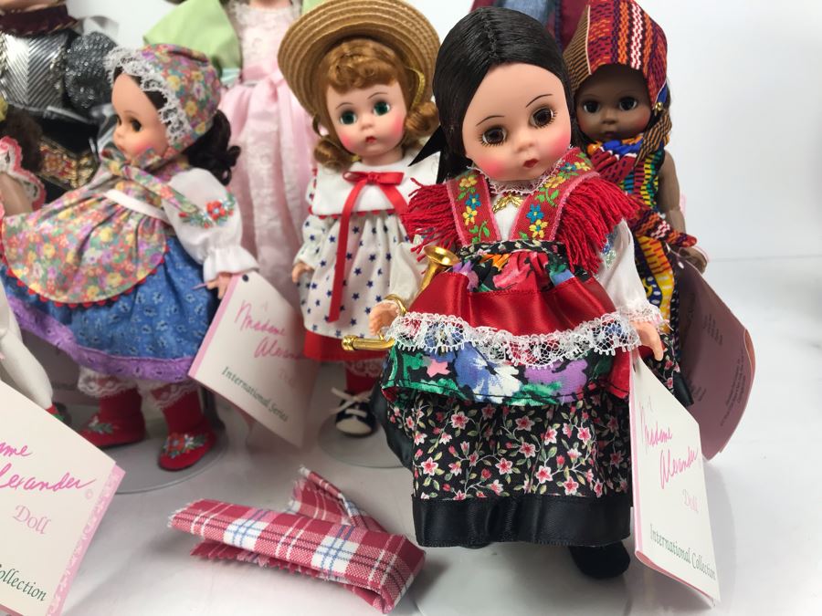 (12) Vintage Madame Alexander Dolls: Romance Collection, Lissy Collection, International Collection, Portrettes Series [Photo 4]