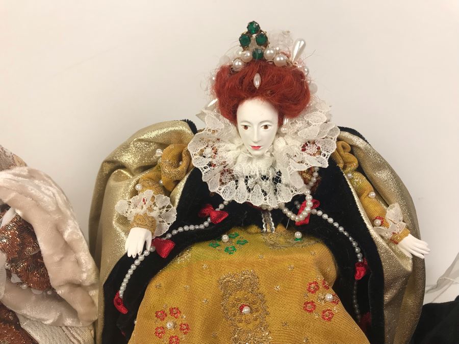 Vintage 1970's Limited Edition Peggy Nisbet Dolls With Certificates Of Authenticity: Queen Elizabet I, Queen Victoria, H.R.H. Prince Philip, H.M. Queen Elizabeth II And Lade Jane Grey All Signed By Alison Nisbet On Cert [Photo 11]