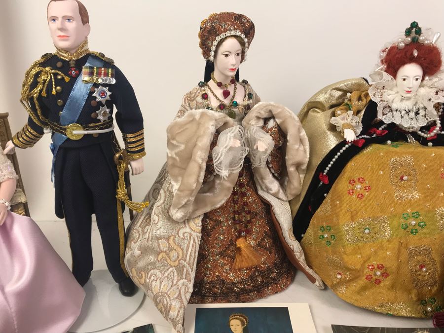 Vintage 1970's Limited Edition Peggy Nisbet Dolls With Certificates Of Authenticity: Queen Elizabet I, Queen Victoria, H.R.H. Prince Philip, H.M. Queen Elizabeth II And Lade Jane Grey All Signed By Alison Nisbet On Cert [Photo 9]