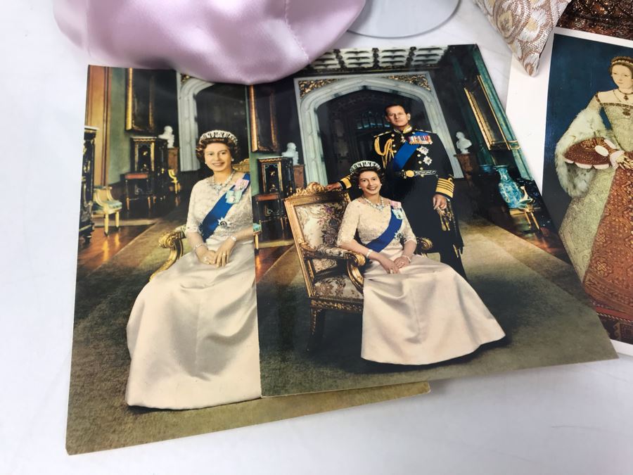 Vintage 1970's Limited Edition Peggy Nisbet Dolls With Certificates Of Authenticity: Queen Elizabet I, Queen Victoria, H.R.H. Prince Philip, H.M. Queen Elizabeth II And Lade Jane Grey All Signed By Alison Nisbet On Cert [Photo 19]