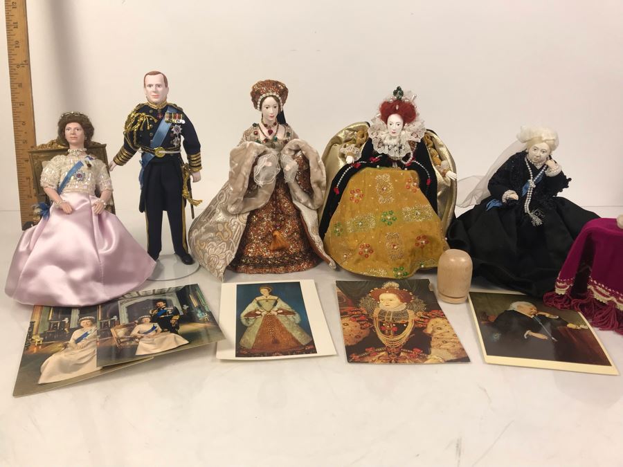 Vintage 1970's Limited Edition Peggy Nisbet Dolls With Certificates Of Authenticity: Queen Elizabet I, Queen Victoria, H.R.H. Prince Philip, H.M. Queen Elizabeth II And Lade Jane Grey All Signed By Alison Nisbet On Cert [Photo 3]