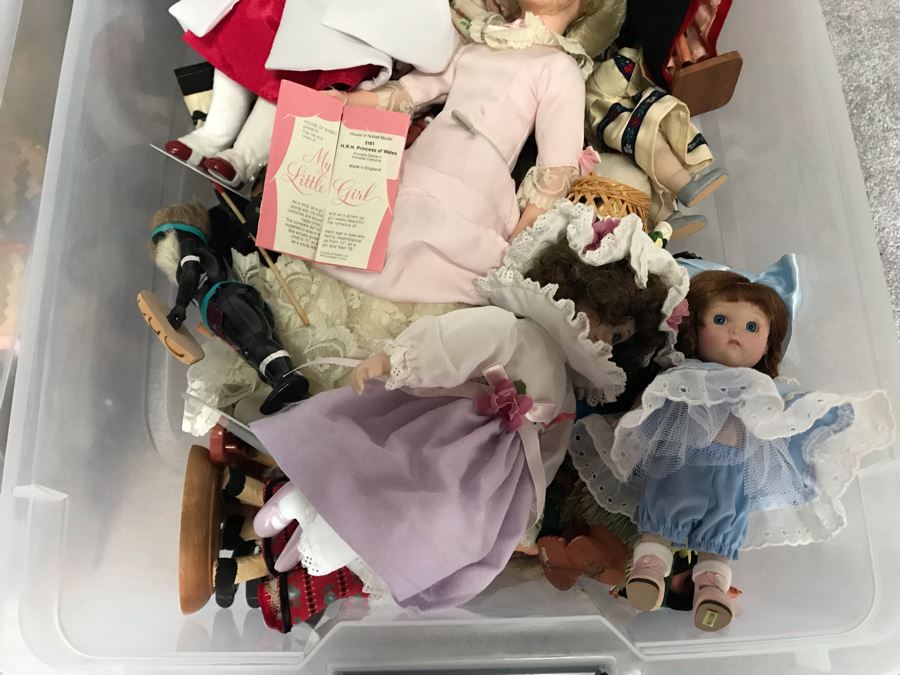 MEGA Vintage Doll Lot With House Of Nisbet H.R.H. Pricess of Wales Doll, International Dolls, Pillsbury Doughboy Doll And Tons More - 8 Tubs Filled! - See Photos [Photo 9]