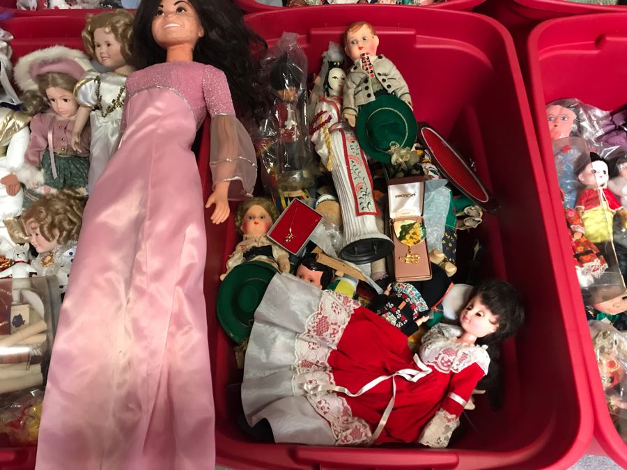 MEGA Vintage Doll Lot With 30' Mattel Marie Osmond Doll, Native American Barbie Doll, International Dolls, Disney Dolls And Tons More - 6 Large Tubs Filled! - See Photos [Photo 17]