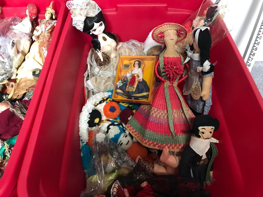 MEGA Vintage Doll Lot With 30' Mattel Marie Osmond Doll, Native American Barbie Doll, International Dolls, Disney Dolls And Tons More - 6 Large Tubs Filled! - See Photos [Photo 30]