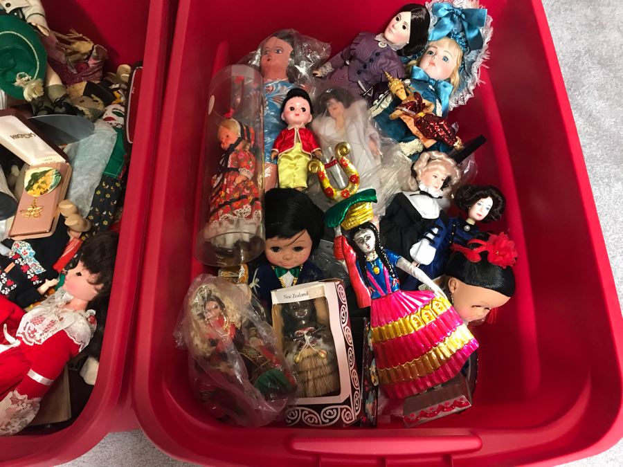 MEGA Vintage Doll Lot With 30' Mattel Marie Osmond Doll, Native American Barbie Doll, International Dolls, Disney Dolls And Tons More - 6 Large Tubs Filled! - See Photos [Photo 23]