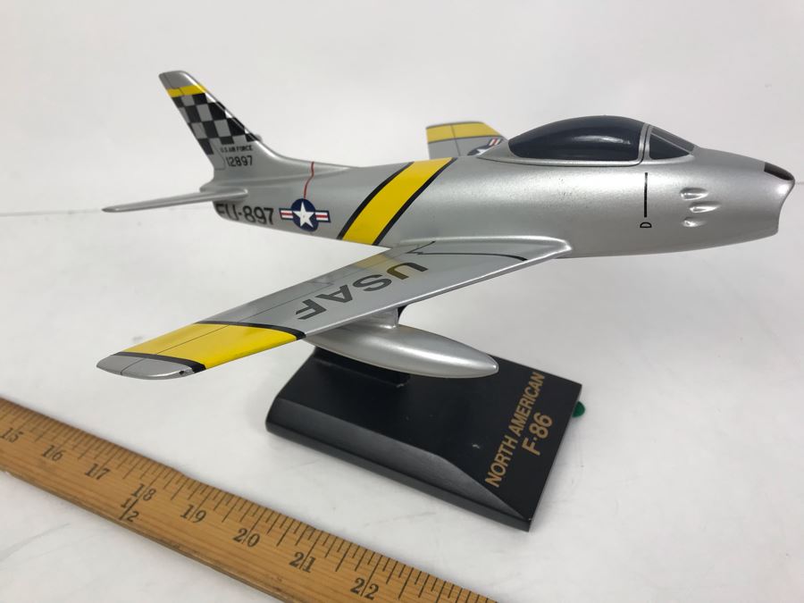 Vintage USAF Jet Airplane Model North American F-86 [Photo 1]
