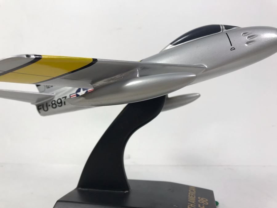 Vintage USAF Jet Airplane Model North American F-86 [Photo 10]