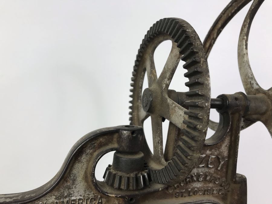 Vintage Dazey Churn & Mfg Co Industrial Mechanical Hand Crank Butter Churn St. Louis, MO 25'H [Photo 8]