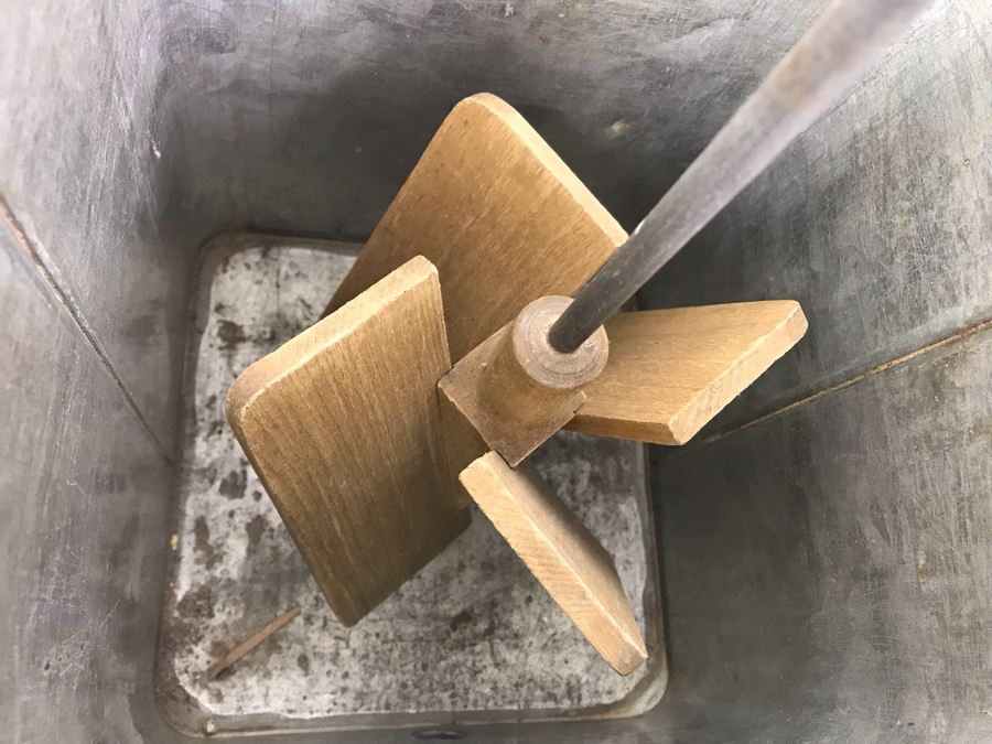 Vintage Dazey Churn & Mfg Co Industrial Mechanical Hand Crank Butter Churn St. Louis, MO 25'H [Photo 13]