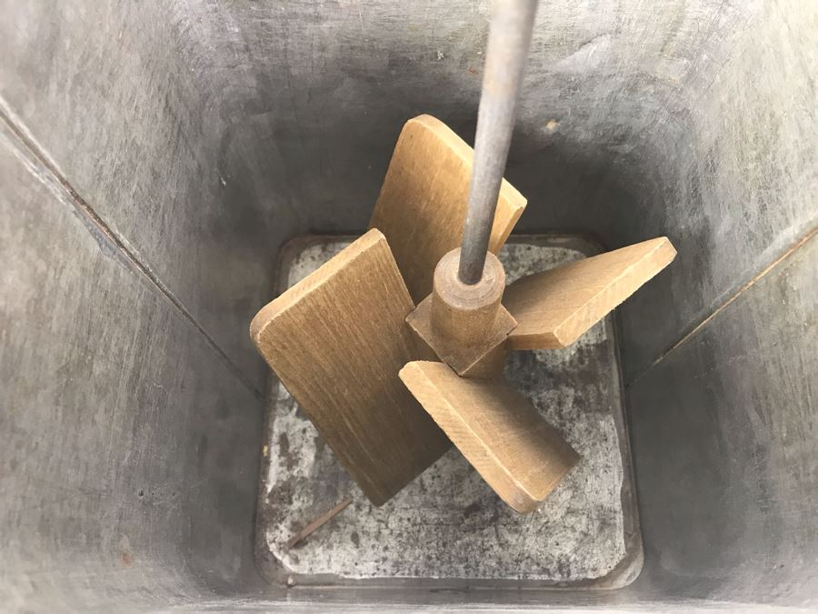 Vintage Dazey Churn & Mfg Co Industrial Mechanical Hand Crank Butter Churn St. Louis, MO 25'H [Photo 12]