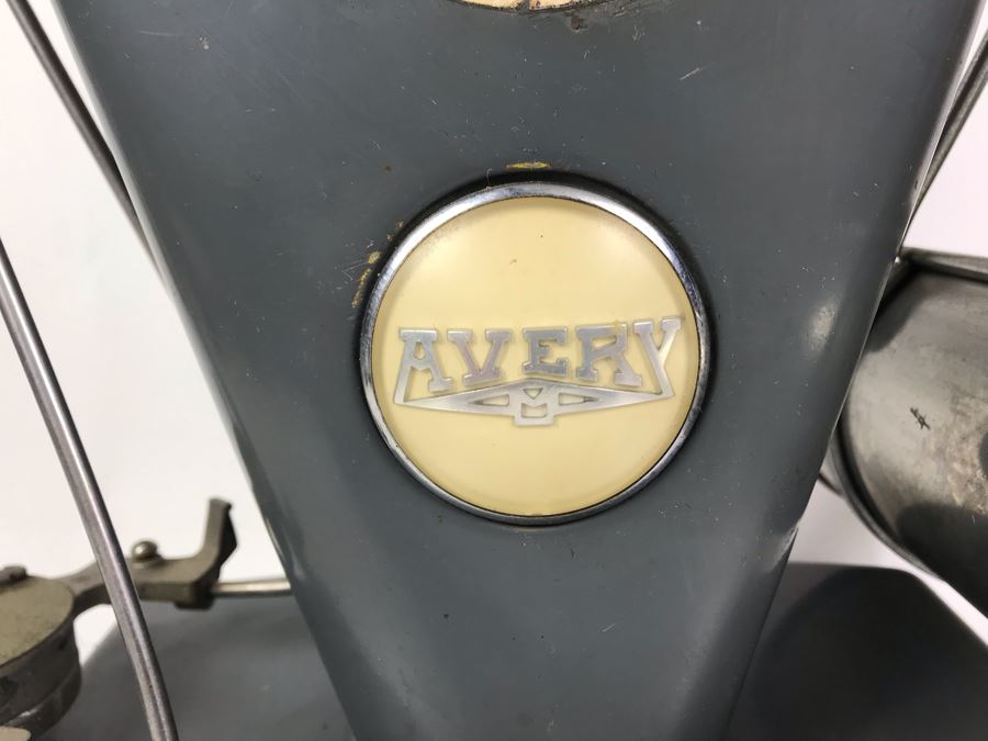 Vintage British Scale By W. & T. Avery Ltd Birmingham, England [Photo 3]