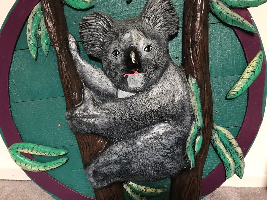 Wooden Wall Plaque With Embossed Plastic Koala Bear From Outback Steakhouse 30'R [Photo 3]