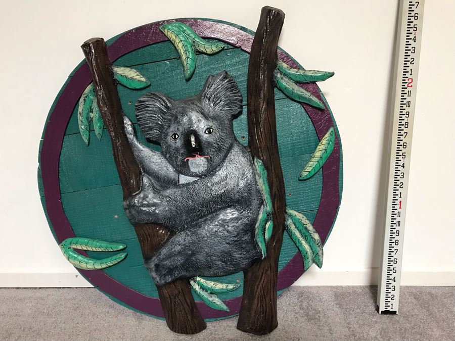 Wooden Wall Plaque With Embossed Plastic Koala Bear From Outback Steakhouse 30'R [Photo 6]