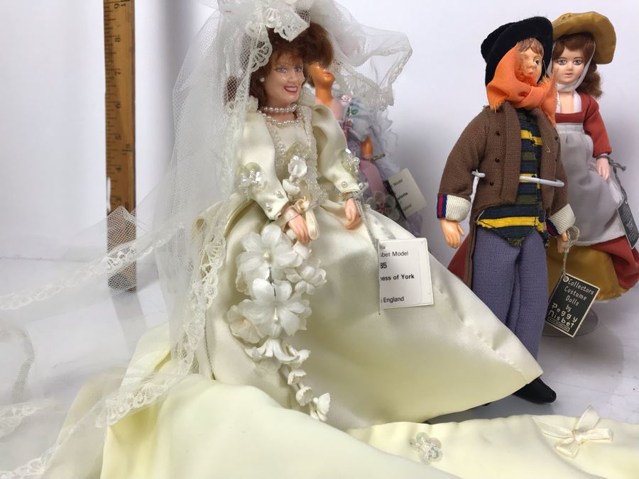 Vintage Collection Of (10) Peggy Nisbet Costume Dolls Including Robin Hood, Sarah Duchess Of York, Oliver Twist And The Artful Dodger Made In England [Photo 7]