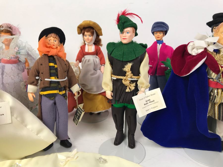 Vintage Collection Of (10) Peggy Nisbet Costume Dolls Including Robin Hood, Sarah Duchess Of York, Oliver Twist And The Artful Dodger Made In England [Photo 2]