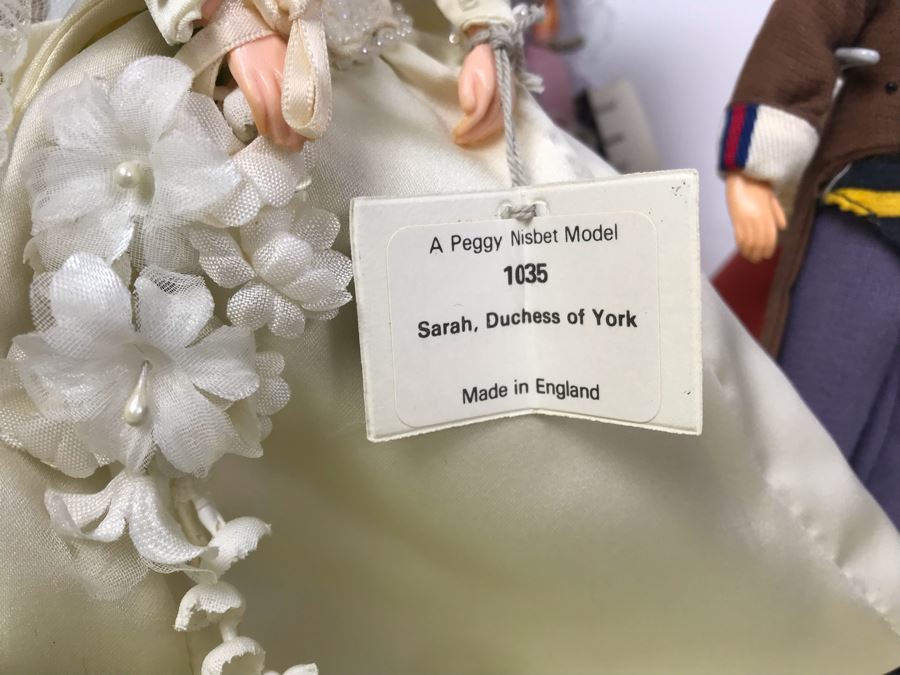Vintage Collection Of (10) Peggy Nisbet Costume Dolls Including Robin Hood, Sarah Duchess Of York, Oliver Twist And The Artful Dodger Made In England [Photo 8]