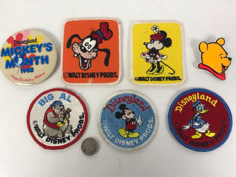 Vintage Walt Disney Disneyland Mickey Mouse Patch And Button Lot