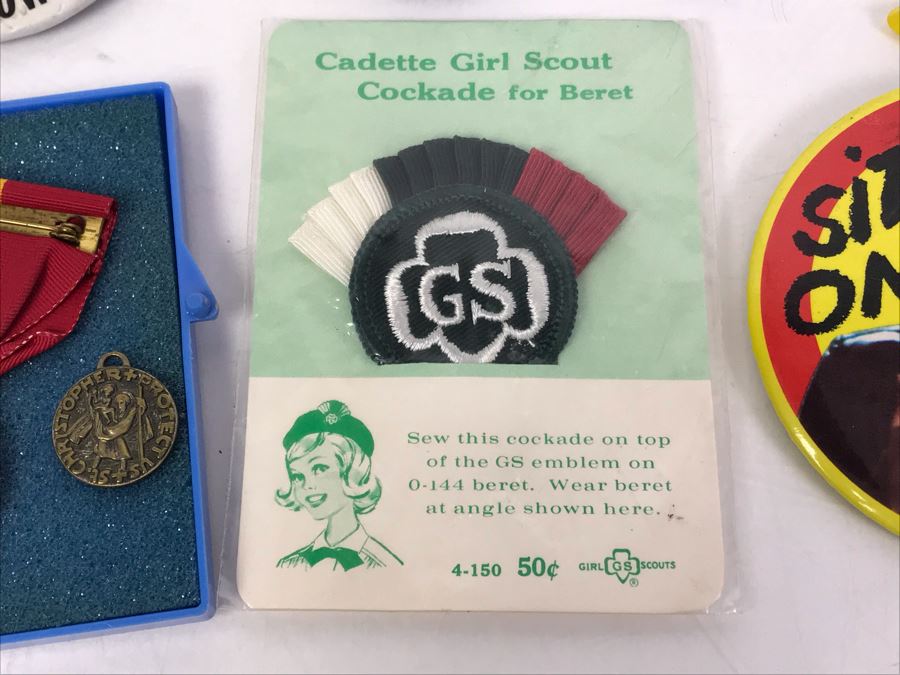 Collectibles Lot With Pins, Patches, Buttons, Keychains: Sit On It Fonzie Button, Word From Microsoft, Dodgers Belt Buckle And Keychain, Brownie Brooch, Vintage Computer Automation Medal, Pan Am Button And More - See Photos [Photo 9]