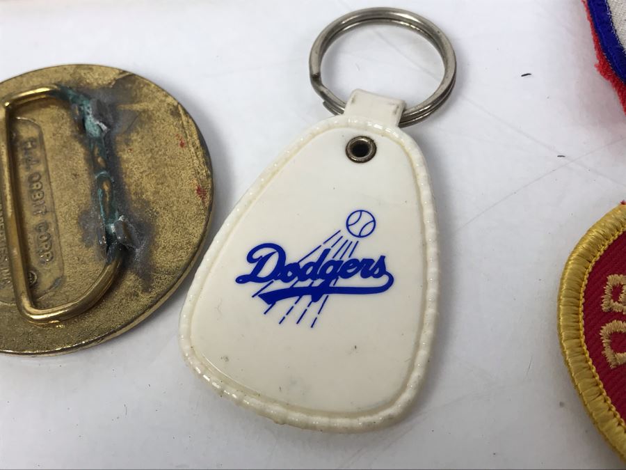 Collectibles Lot With Pins, Patches, Buttons, Keychains: Sit On It Fonzie Button, Word From Microsoft, Dodgers Belt Buckle And Keychain, Brownie Brooch, Vintage Computer Automation Medal, Pan Am Button And More - See Photos [Photo 16]
