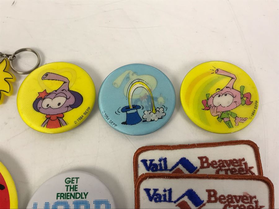 Collectibles Lot With Pins, Patches, Buttons, Keychains: Sit On It Fonzie Button, Word From Microsoft, Dodgers Belt Buckle And Keychain, Brownie Brooch, Vintage Computer Automation Medal, Pan Am Button And More - See Photos [Photo 20]