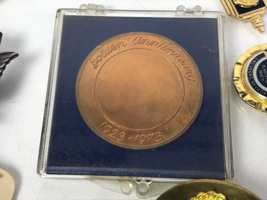 Collectibles Lot With Pins, Patches, Keychains, Bracelet Includes Airline Wings, Marilyn Monroe Brooch, Webelos, Girl Scouts, Trojans Football Brooch, USN, Snow White, Wells Fargo - See Photos [Photo 19]