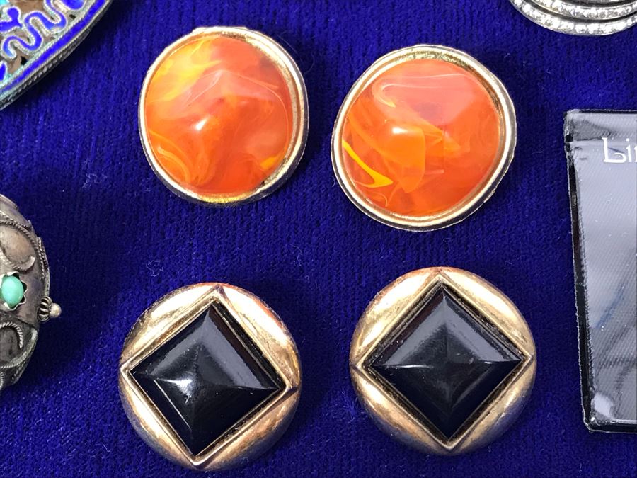 Costume Jewelry Lot With Some Silver: Monet, Trifari, Kramer, Coro - See Photos [Photo 10]