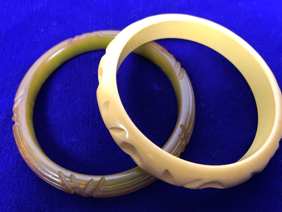 Pair Of Bakelite Bangle Bracelets [Photo 3]