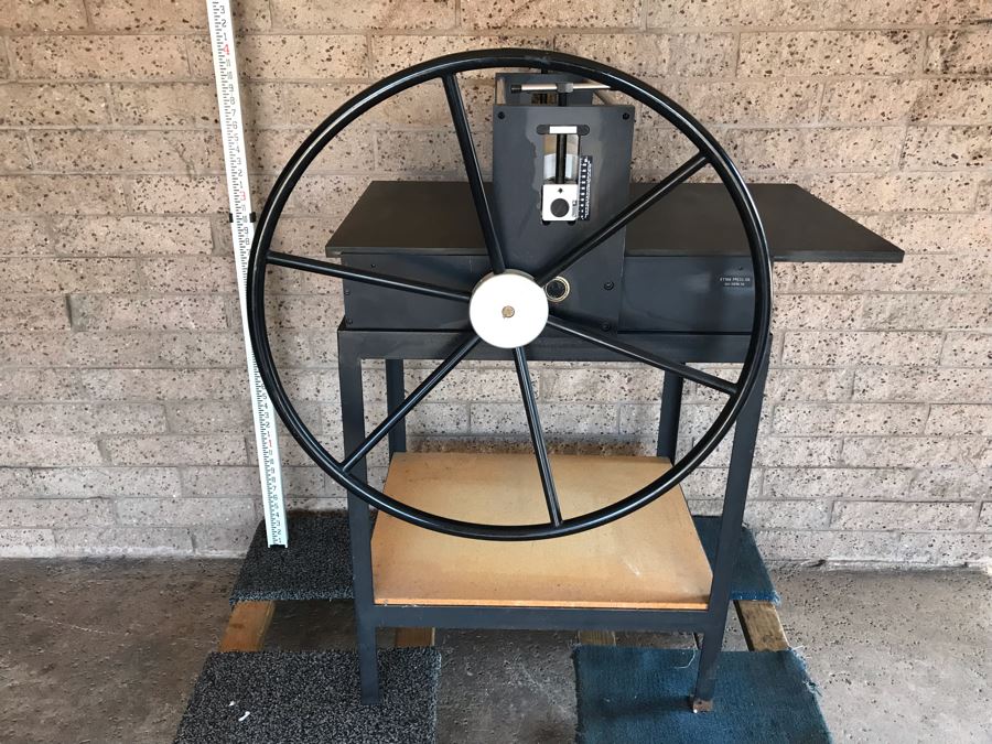 Rare Ettan Press Co Etching Press San Diego, CA With Custom Steel Frame Base Desirable High Quality Print Making Press MS-3 Etching Press 24.25 X 48 X .75' 280LBS Estimate $3,000 [Photo 4]