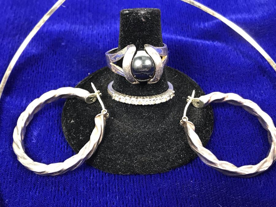 Pair Of Sterling Silver Rings, Sterling Silver Chocker Necklace And Pair Of Sterling Silver Earrings 30.3g [Photo 5]