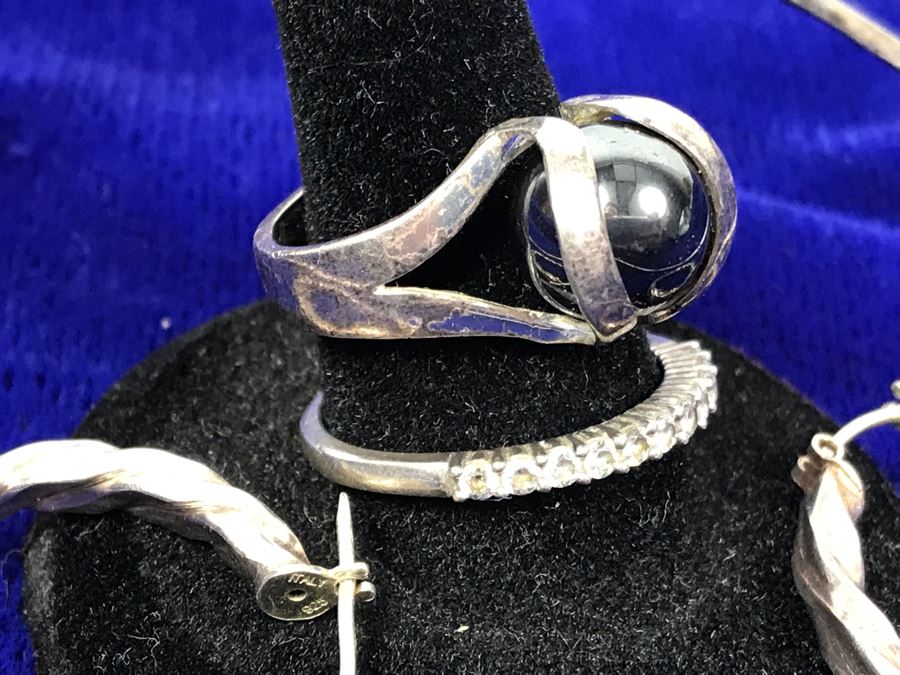 Pair Of Sterling Silver Rings, Sterling Silver Chocker Necklace And Pair Of Sterling Silver Earrings 30.3g [Photo 6]