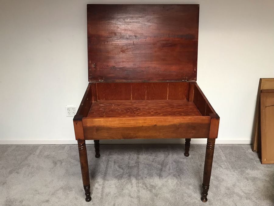 Primitive Slant Top Desk With Hinged Top And Storage 37'W X 25'D X 31'H [Photo 3]