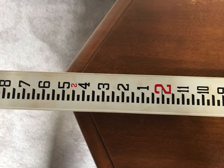 Ethan Allen Wooden Pedestal Table With Drawer 31'W X 21'H [Photo 8]