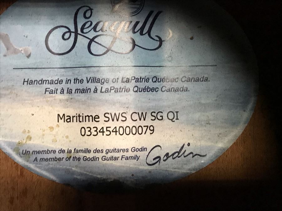 Seagull Acoustic Guitar With Pickup, Stand And Capo Model Maritime SWS CW SG QI [Photo 11]