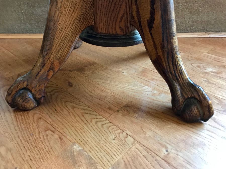 Vintage Round Oak Side Table With Ball And Claw Feet [Photo 3]