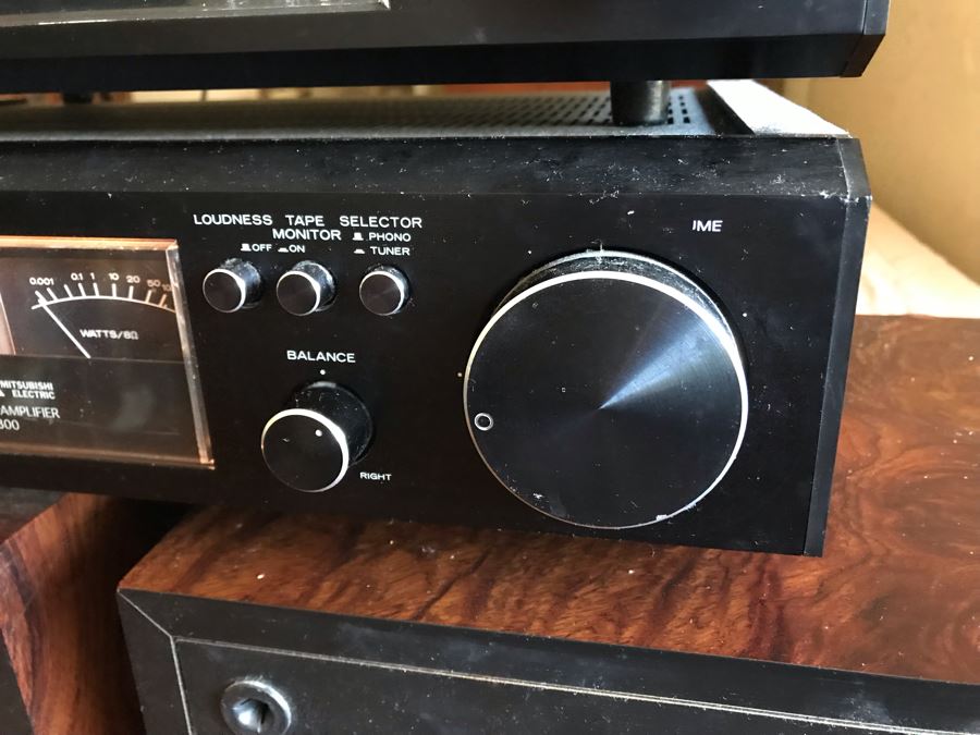 MGA Mitsubishi Electric Integrated Amplifier DA-U300, AM FM Stereo Tuner DA-F200 And Pair Of Speakers SS-300 (Note One Speaker Sounds Good But Has Cosmetic Damage To Foam) [Photo 6]