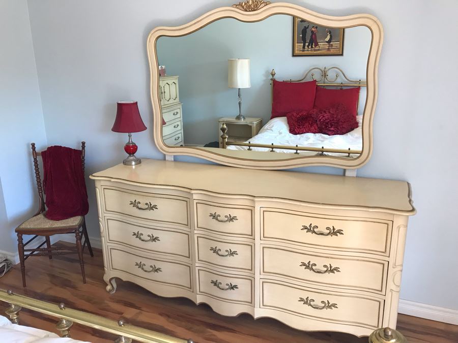 French Provincial Chest Of Drawers Dresser By Drexel [Photo 3]