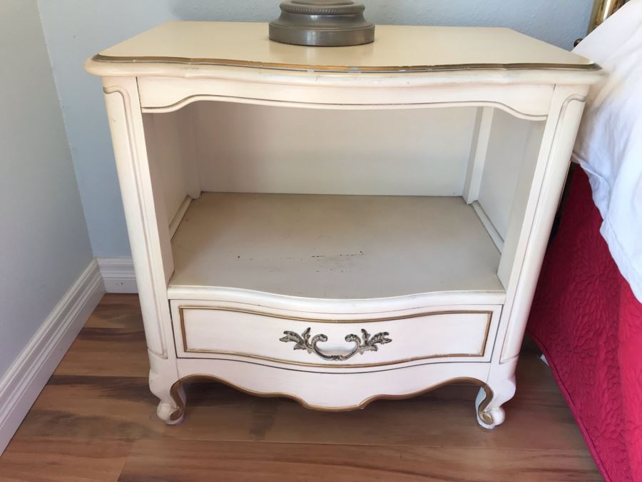 French Provincial Matching Nightstands With Pair Of Vintage Lamps  [Photo 8]