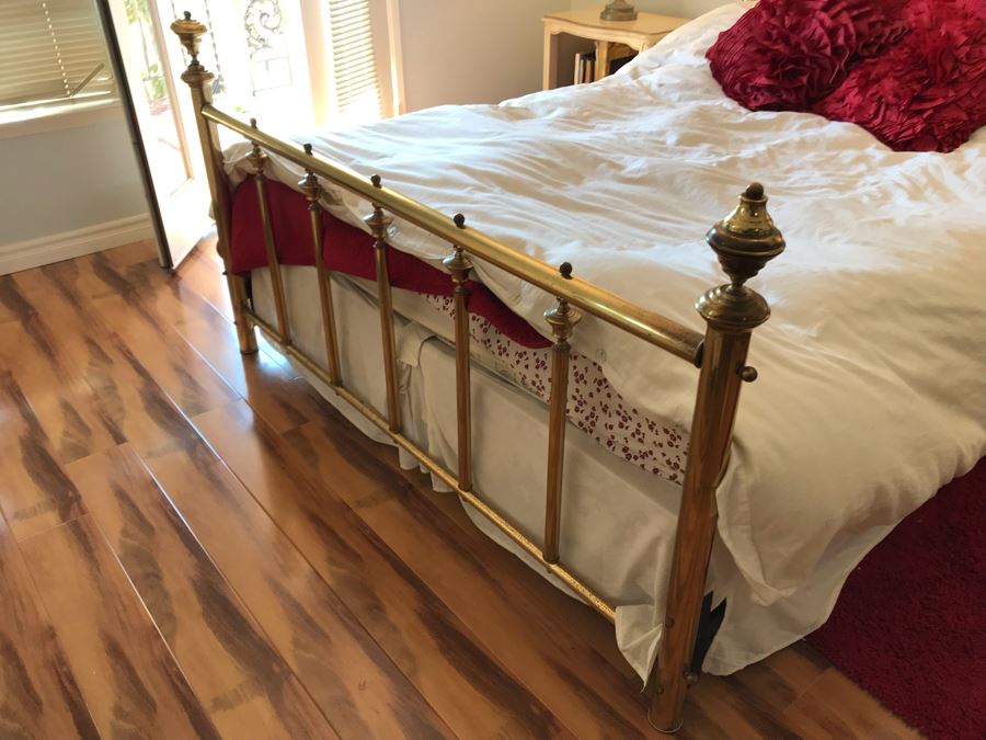 Vintage Queen Size Brass Bed Frame - Does Not Include Mattress, Box Spring Or Bedding [Photo 6]