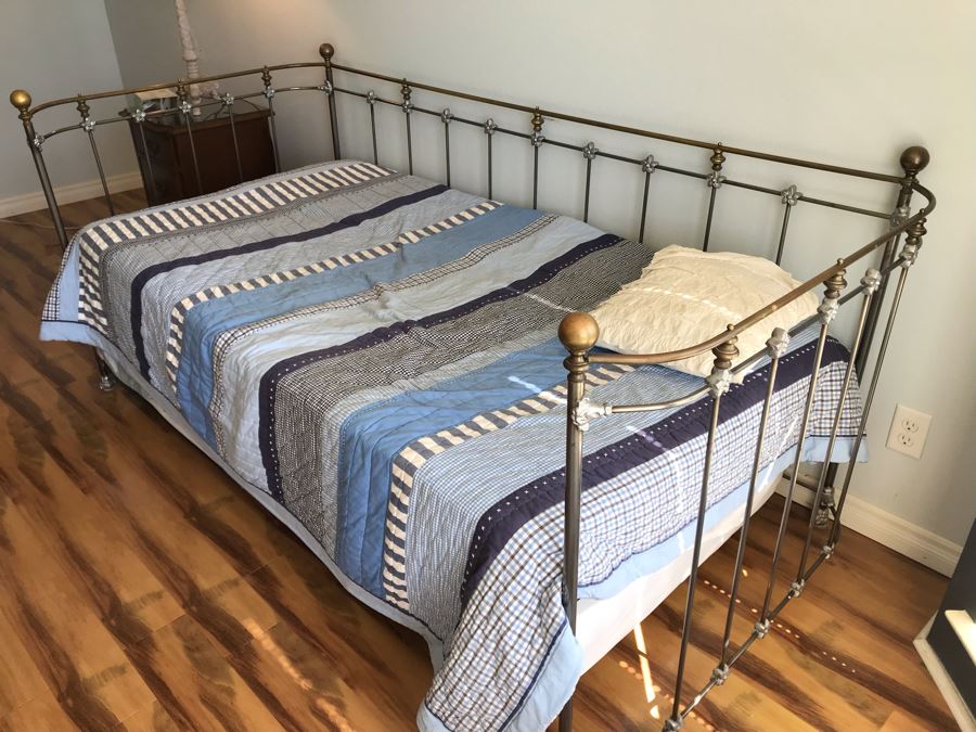 Vintage Brass Daybed With Floral Accents & Pop Up Trundle Does Not